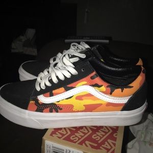 Fire vans size 7